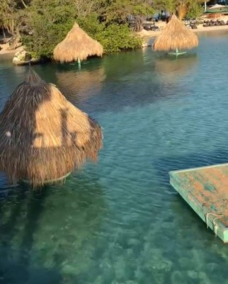 ¡Si hay sol, hay playa! Roatán, el destino paradisíaco de Alberth Elis en sus vacaciones 2019