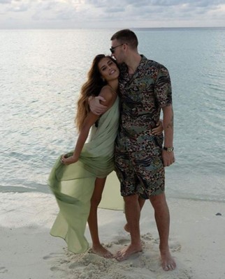 El delantero más polémico del mundo deja su club para protagonizar un reality show con su novia