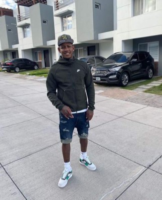 Romell Quioto presume su último lujo: Un reloj Rolex con diamantes&nbsp;&nbsp;