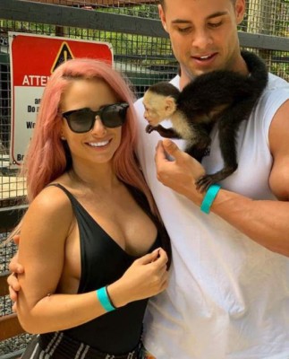 FOTOS: Roatán, 'inundada' de bellas turistas para la semana Morazánica 2019