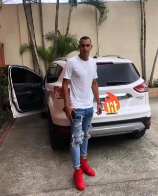 ¡De lujo! Los bonitos automóviles que lucen los jugadores hondureños