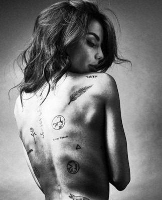 Futbolistas no muy famosos, pero con novias y esposas espectaculares