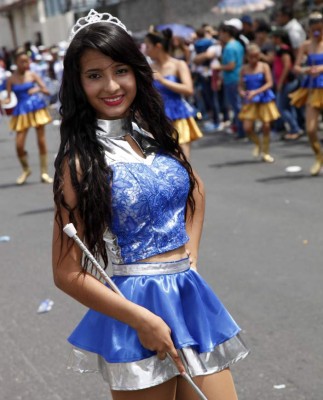 Las palillonas que se robaron las miradas en desfiles en San Pedro Sula