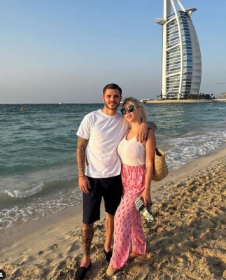 Con beso romántico: Las fotos del viaje de reconciliación de Wanda Nara y Mauro Icardi en Dubai