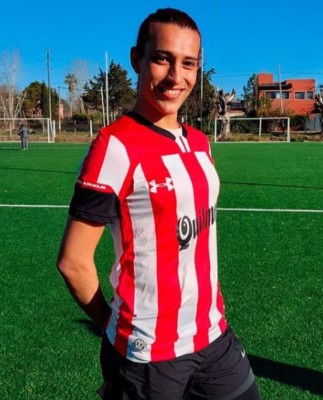 Se gradúa de enfermera y debuta con su nuevo club: Mara Gómez revela cómo el fútbol la salvó del suicidio