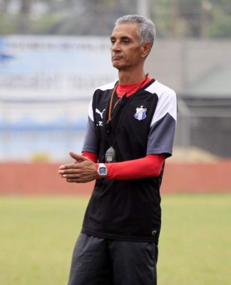 Fichajes Liga Ascenso: Victoria armaría equipazo, Javier Portillo suena en segunda y Parrillas con nuevo DT