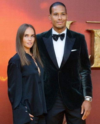 Fotos: Así es la esposa de Van Dijk, la bella holandesa que lo ''amarró'' desde su infancia