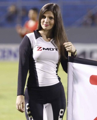 ¡BELLEZA! Las chicas más lindas que adornan el juego Real España-UPN