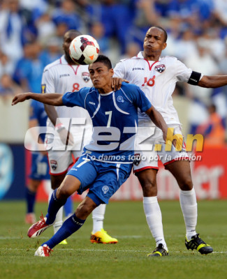 El Salvador y Trinidad y Tobago empatan en su debut