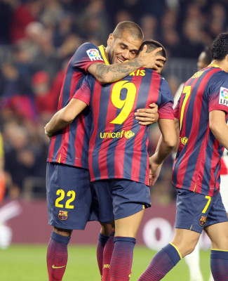 El Barcelona fulmina al Rayo y señala al City