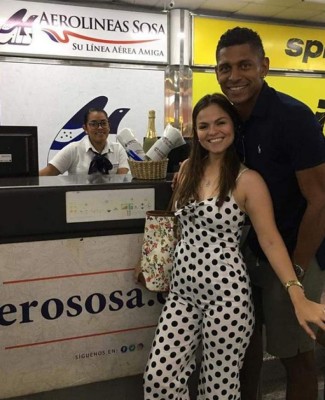 ¡Sol, arena y amor! Las primeras imágenes de la luna de miel de Carlo Costly y Tita Torres