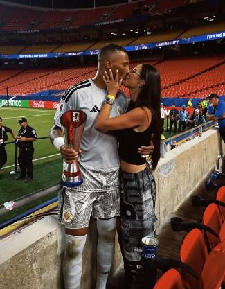 Portero de Curazao recibe histórico Record Guinness por lo que hizo en el Mundial 2026