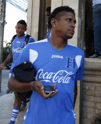 Carlo Costly resguardado.