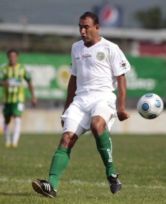 ¡Polémico! Afición porteña elige el 11 ideal histórico del Platense y desata los comentarios