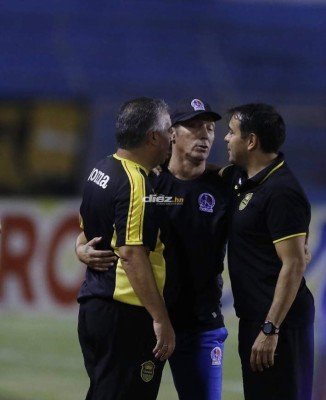 El cariño de la afición rival, su gesto humano: Pedro Troglio y sus momentazos a un año de su llegada al Olimpia
