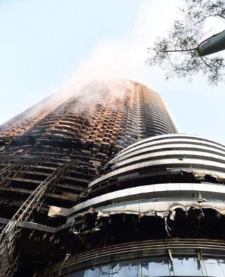 FOTOS: Lujoso hotel de Dubai quedó devastado tras incendio