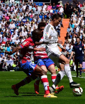 Real Madrid golea 9-1 a Granada y Cristiano Ronaldo hace historia