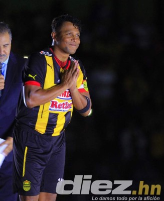 Inolvidable despedida de un ídolo Carlos Pavón