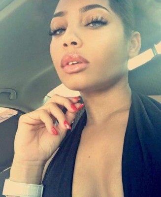 ¡Qué atrevida! El explosivo disfraz de la novia de Usain Bolt en el carnaval de Jamaica