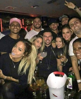 FOTOS: Así fue la fiesta exclusiva de Neymar con sus compañeros