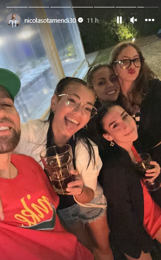 Se encubrió para no ser reconocido en las compras de Navidad y el cumpleañero: así pasaron la Nochebuena los campeones del mundo con Argentina