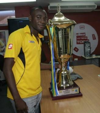 Christian MartÃ­nez Real EspaÃ±a se coronÃ³ campeÃ³n del torneo Apertura 2010 al vencer 2-1 a Olimpia