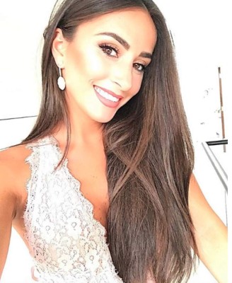 ¡Atención ticos! La bella esposa de un crack que enfrentará Costa Rica en Rusia