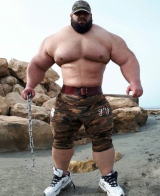 El Hulk iraní se prepara para su primer combate: ''Esta vez volví para vengarme de todos...''