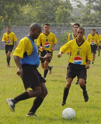 La vida futbolística de Enrique Centeno Reneau