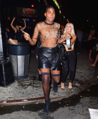 Hijo de ex basquetbolista Magic Johnson sorprende y pierde 172 libras