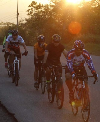 Ciclismo: Los 55 kilómetros de San Pedro Sula a Santa Bárbara