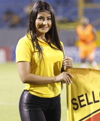 ¡BELLEZA! Las chicas más lindas que adornan el juego Real España-UPN