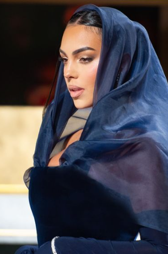 ¡Qué belleza! Georgina Rodríguez eclipsa en la alfombra roja de Arabia Saudita y el impactante precio de su collar de diamantes