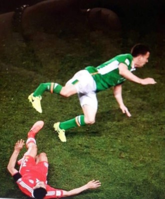 ¡No apto para sensibles! Las lesiones más escalofriantes que se han visto en el fútbol