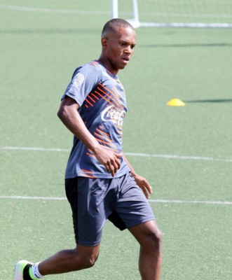 Futbolistas que cambiaron de equipo y ahora viven un infierno en el banco