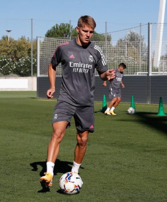 Con tres nuevos integrantes y un gran ausente: Así fue el regreso a los entrenamientos del Real Madrid