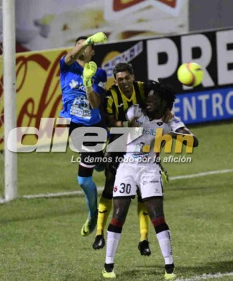 No se vio por TV: Discusión Garrido-Claros, chicas hermosas y catrachos del Alajuelense se lucen