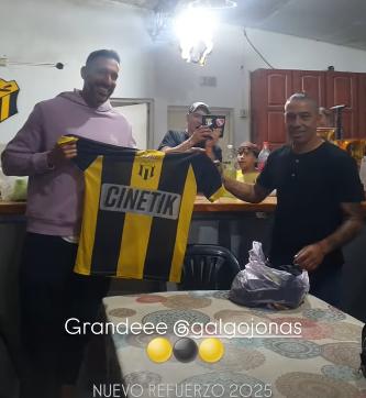 Un exjugador de Argentina que disputó el Mundial 2010 sale del retiro a sus 41 años: ya fue presentando por su nuevo club