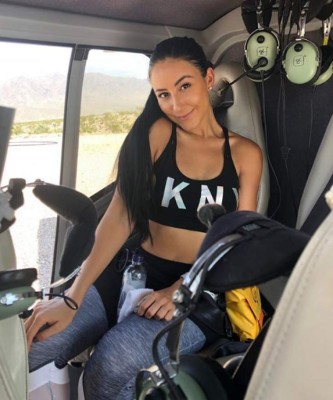 ¡Muñeca! Stephanie González, la modelo y locutora que enamora en Instagram