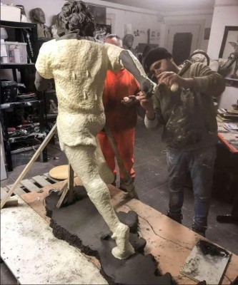 ¡De bronce para que sea eterna! Así es la hermosa estatua de Diego Maradona en Napolés