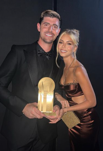 Quedó sorpresivamente eliminado del Mundial de Qatar y se marchó a una exótica isla con su preciosa prometida