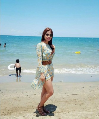 La guapa olanchana Kelin Acosta, una enamorada de Olimpia y la Bicolor