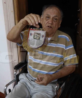 Así vive Chelato Uclés en Siguatepeque mientras se recupera