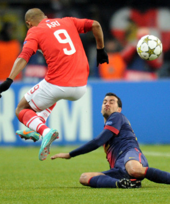 El Barcelona vence al Spartak en Moscú y se clasifica para octavos