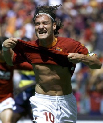 Las 15 inolvidables fotos que marcan la carrera de Francesco Totti