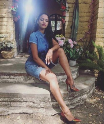 Así luce la preciosa Fanny Neguesha, expareja de Mario Balotelli