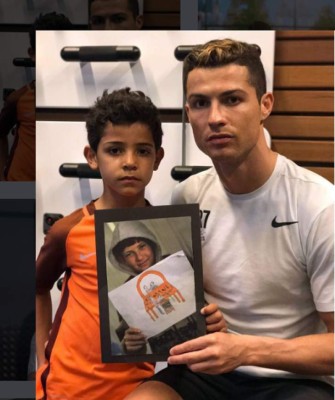 ¡Ejemplar! Cristiano Ronaldo educa a su hijo para que siga sus pasos