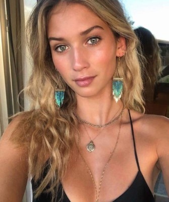 Anna Modler, la preciosa sudafricana que conquistó al chileno Alexis Sánchez