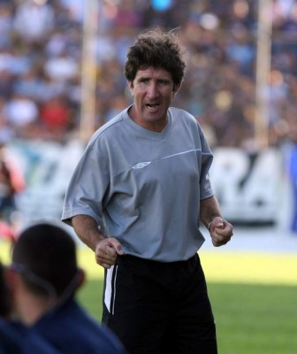 Larga lista de técnicos que pasaron por Platense para volver a una final