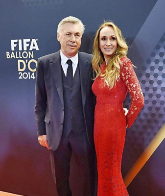 Exfutbolistas que se han casado o han tenido una relación con edad avanzada